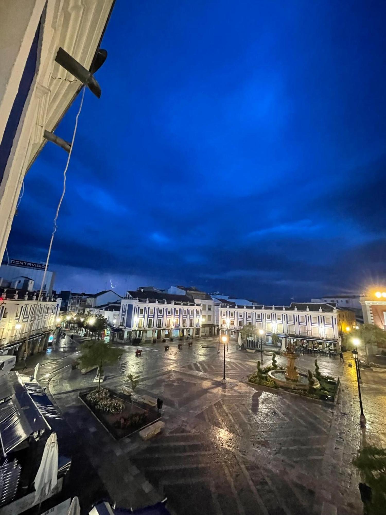 Апартаменты Blanco Y Anil Plaza Вальдепеньяс Экстерьер фото
